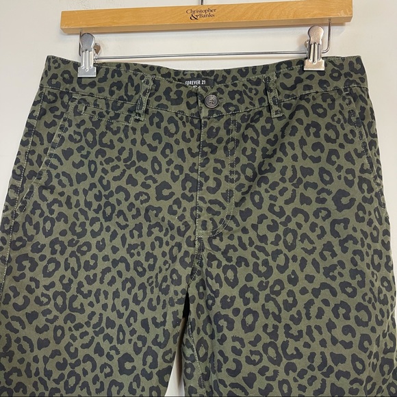 ❗️Cheetah Green Men’s Shorts - Picture 3 of 8